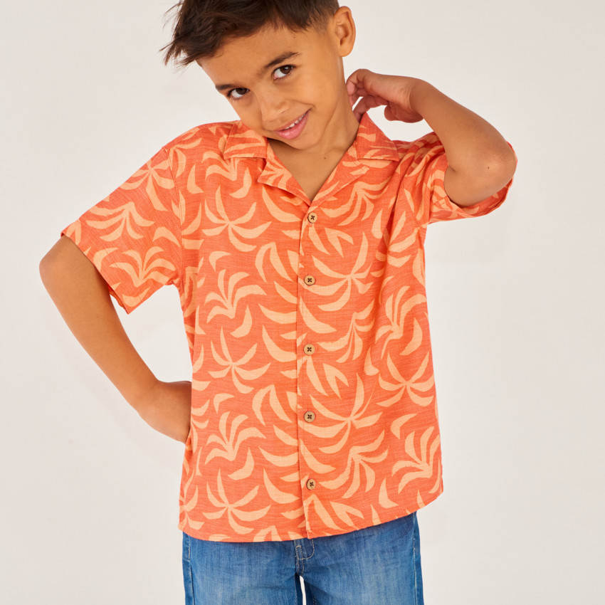Camisa de manga corta con cuello cubano y estampado divertido para niño 