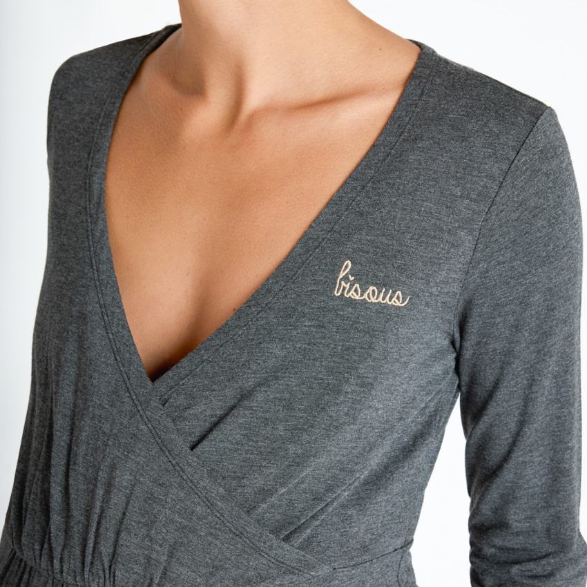 Chemise de nuit de grossesse et d'allaitement brodée 