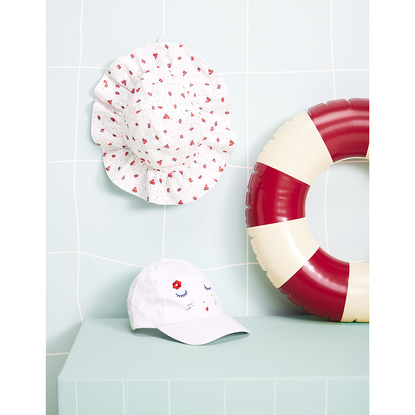 Gorra estampada y bordada para bebé niña 