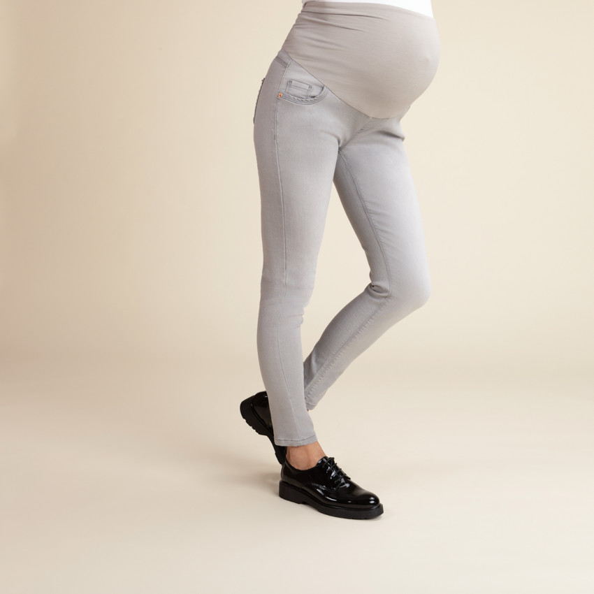 Pantalones para embarazada corte slim con banda alta 