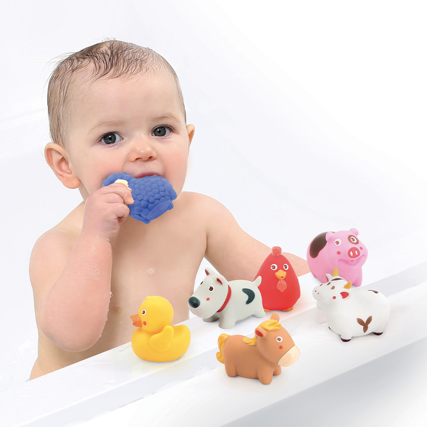 Bocal avec 7 animaux aspergeurs de la ferme 