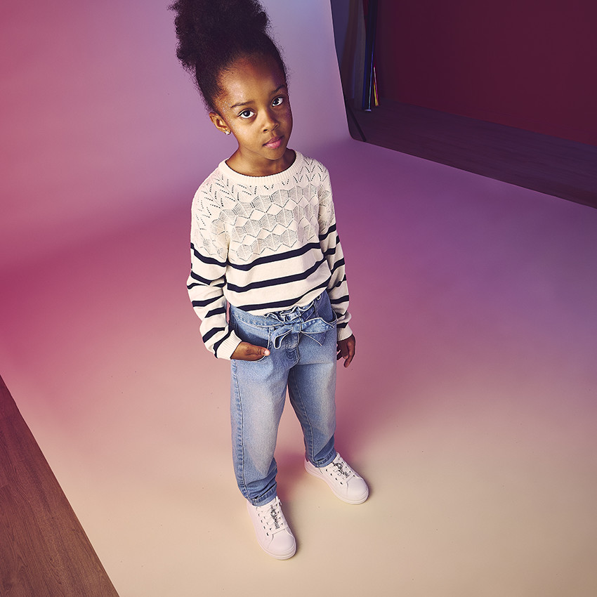 Suéter marinero de punto con juego de puntos 