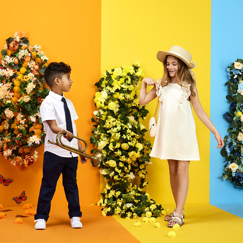 Vestido de ceremonia en jacquard con mangas bordadas para niña 