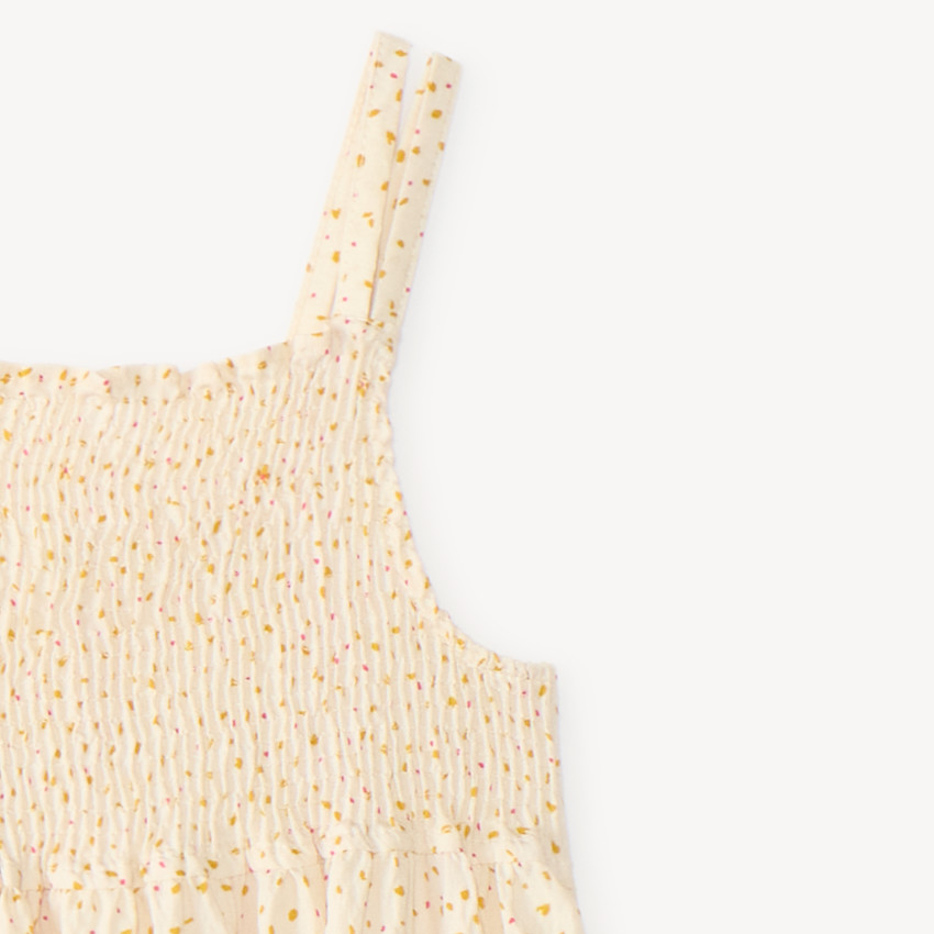 Ropa larga con tirantes de flores para niña. 