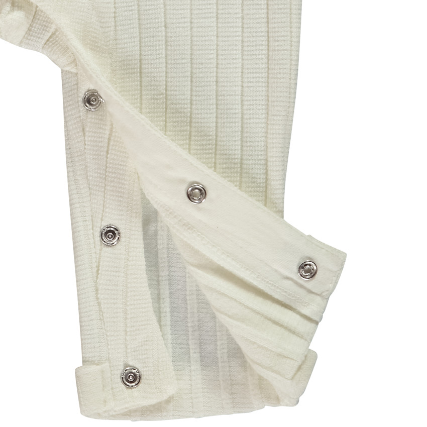 Mono largo de punto canalé con insignia bordada para bebé niña  Additional Mono largo de punto canalé con insignia bordada para bebé niña