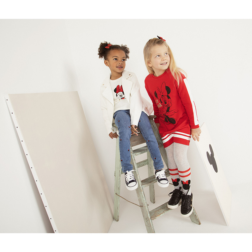 Jeans efecto lavado bordados Minnie Disney  Additional Jeans efecto lavado bordados Minnie Disney