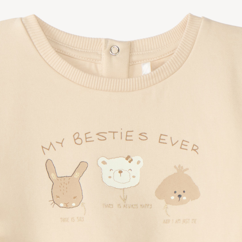 Sudadera abullonada para niña con volantes de felpa. 