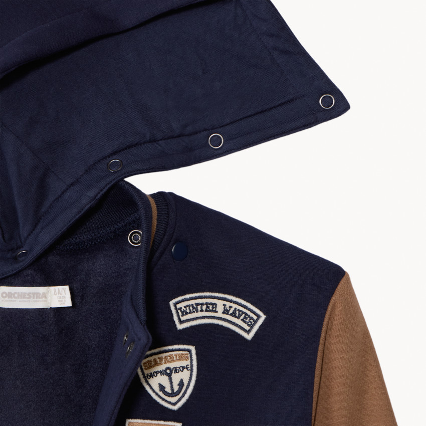 Chaqueta con capucha y cuello teddy con forro niño 