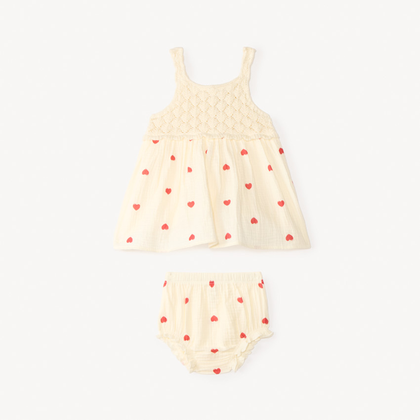 Conjunto de 2 piezas: top sin mangas + short bloomer de crochet con estampado de corazones para niña bebé. 
