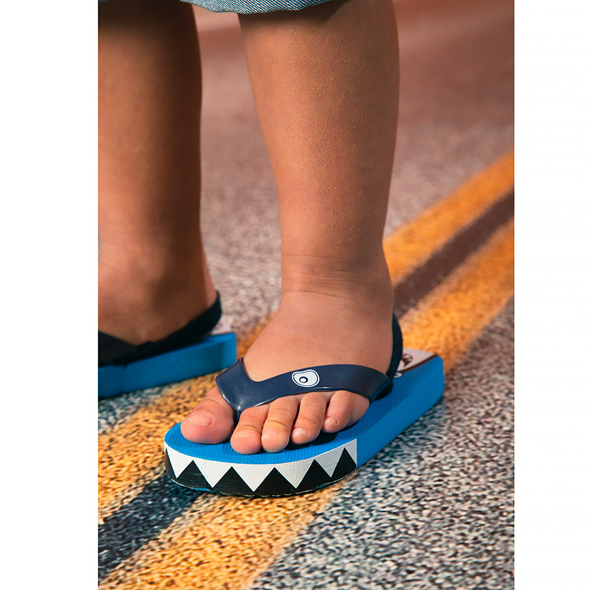 Chanclas estampadas de tiburón para bebé niño 