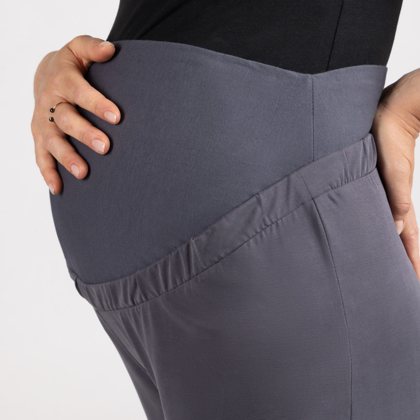 Pantalón ancho premamá liso con banda alta 