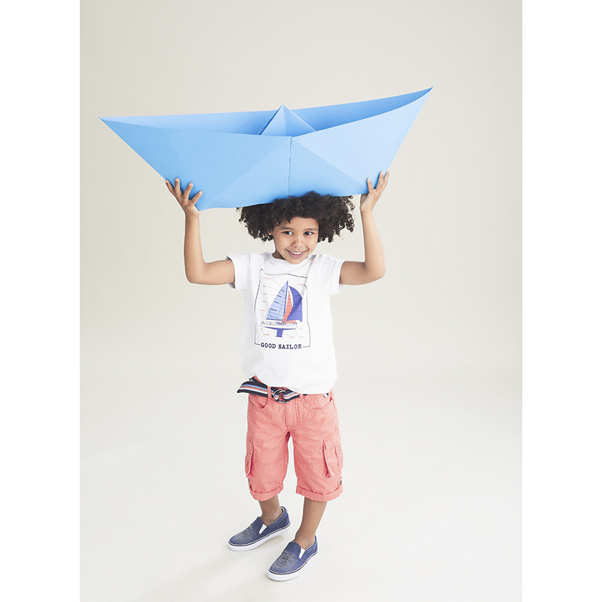 Camiseta de manga corta con estampado de barco 