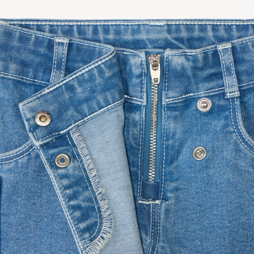 Falda corta de mezclilla para niña 