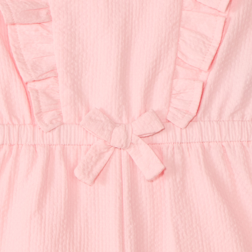 Combinación corta efecto gofrado para niña. 