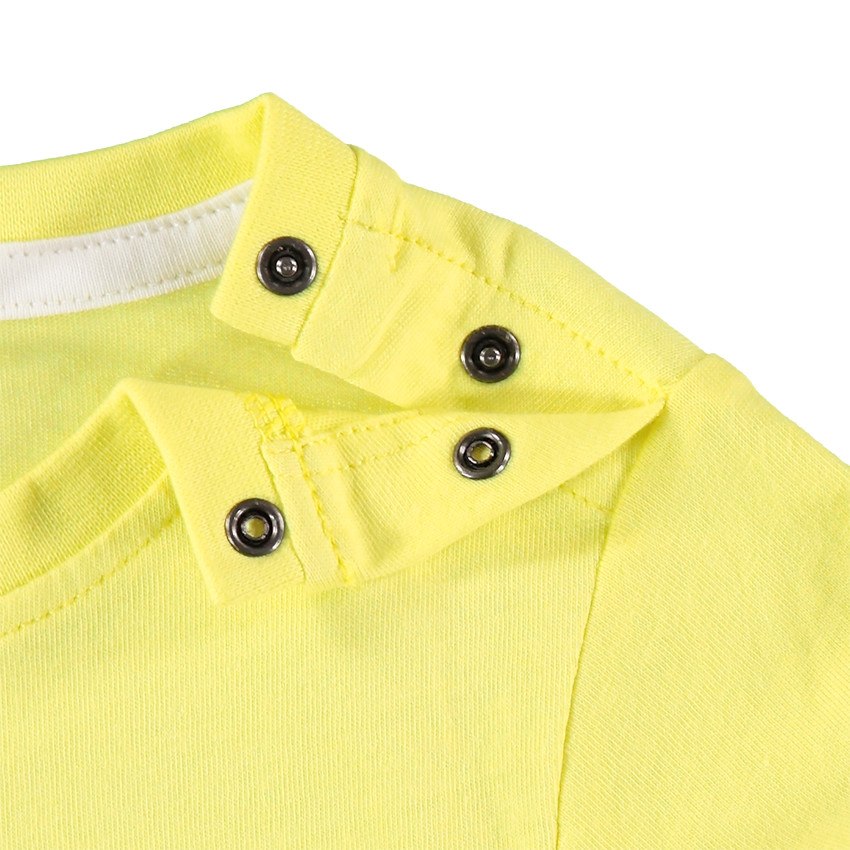 Camiseta de manga corta y estampado de jirafa con gafas 