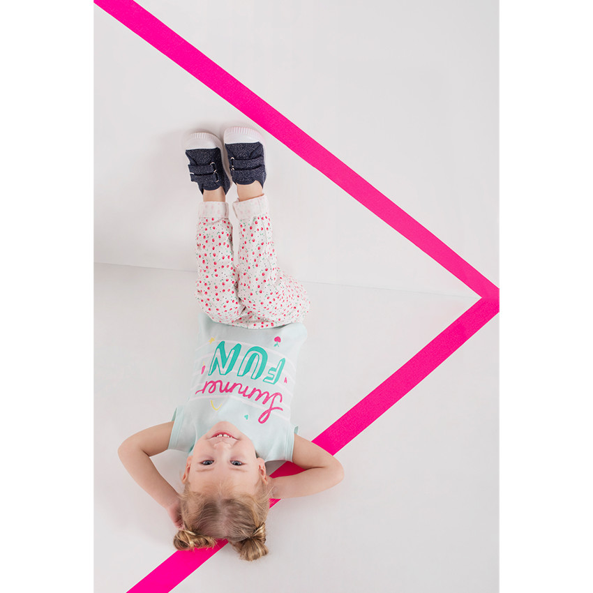 Camiseta de algodón orgánico con mensaje brillante 