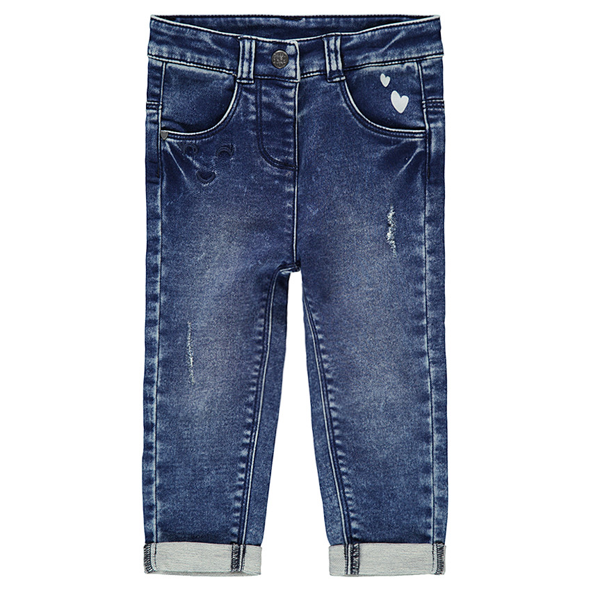 Jeans efecto usado con corazones estampados y bordados en tono sobre tono  Additional Jeans efecto usado con corazones estampados y bordados en tono sobre tono