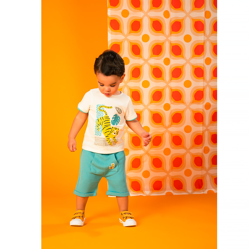 Bermudas efecto gofrado 