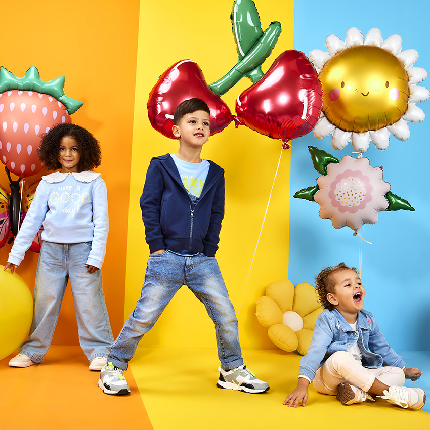 Chaqueta con capucha de felpa lisa para niño 