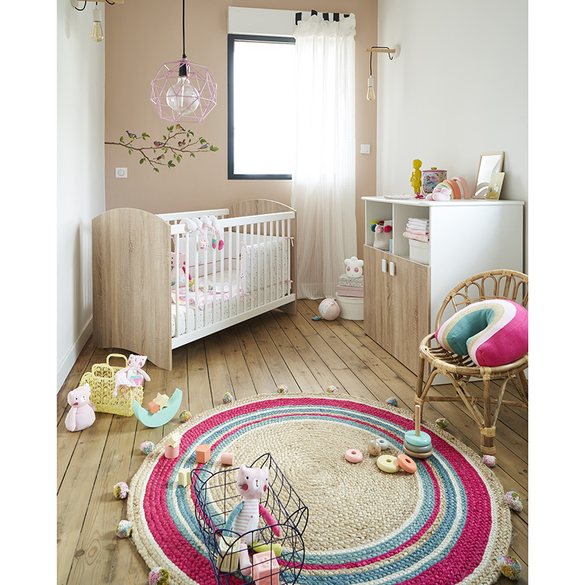 Manta de terciopelo con estampado de lunares y casas bordadas  Additional Manta de terciopelo con estampado de lunares y casas bordadas