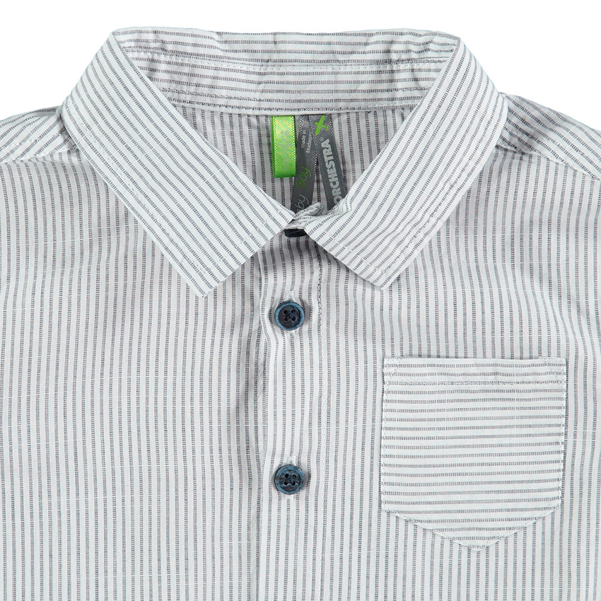 Camisa de manga larga con rayas finas all-over 