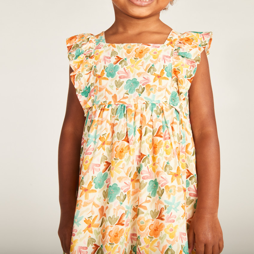 Ropa de niña bebé con estampado floral y mangas cortas. 