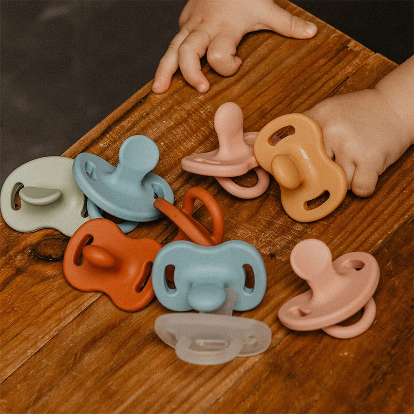 Chupete silicona fisiológico 6-18M Colour Essence Smoothie verde lima soft 