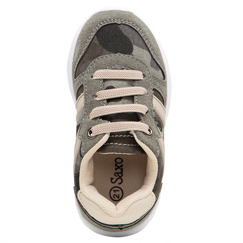 Zapatillas bajas de cordones con estampado militar 