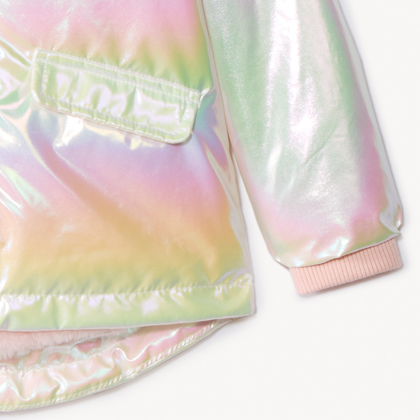 Cortavientos iridiscente con forro de sherpa suave para niña 