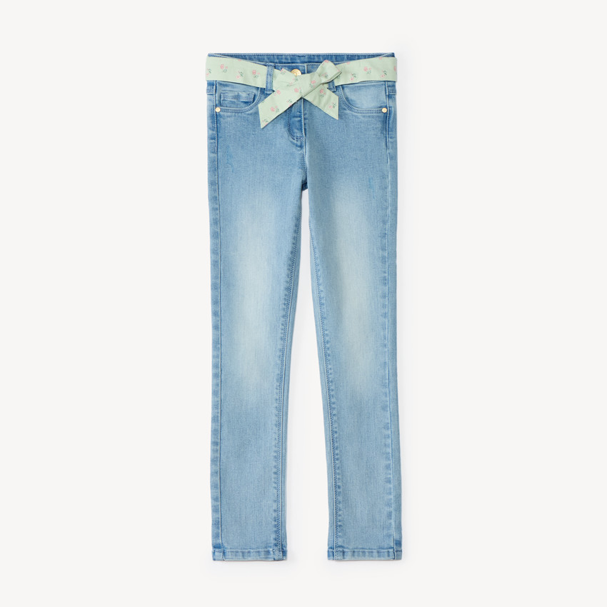 Jean slim para niña con cinturón de tela 