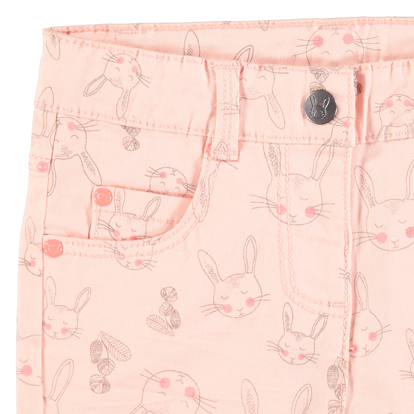 Pantalón slim con efecto arrugado y conejos all over  Additional Pantalón slim con efecto arrugado y conejos all over