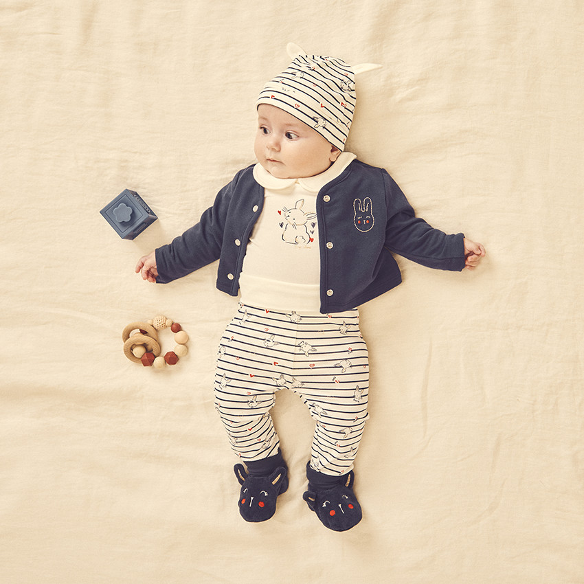 Patucos de terciopelo para bebé niña 