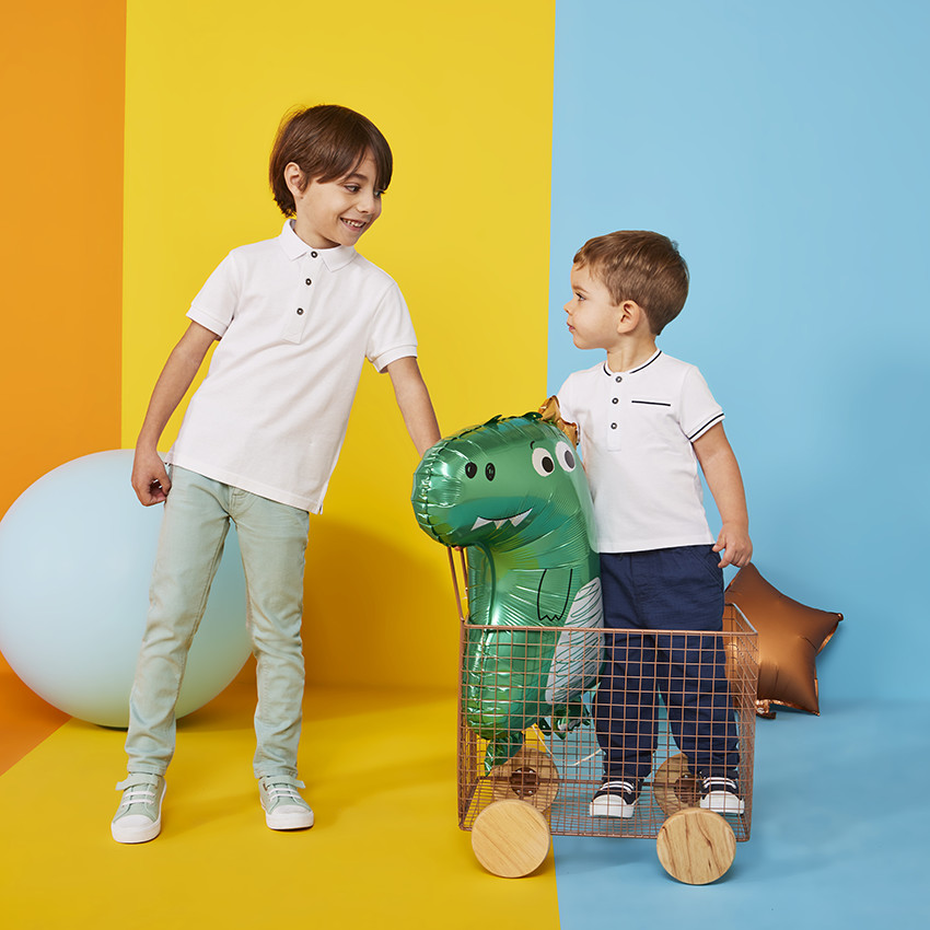 Pantalón slim liso efecto arrugado para niño 
