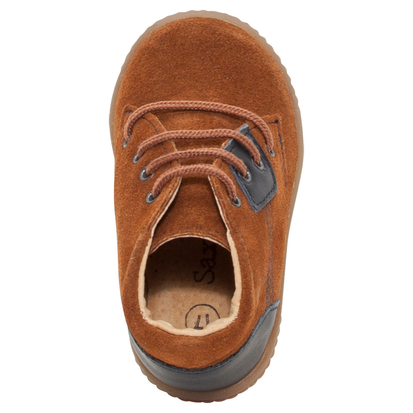 Botines de cuero con cordones y aplicaciones en camel 