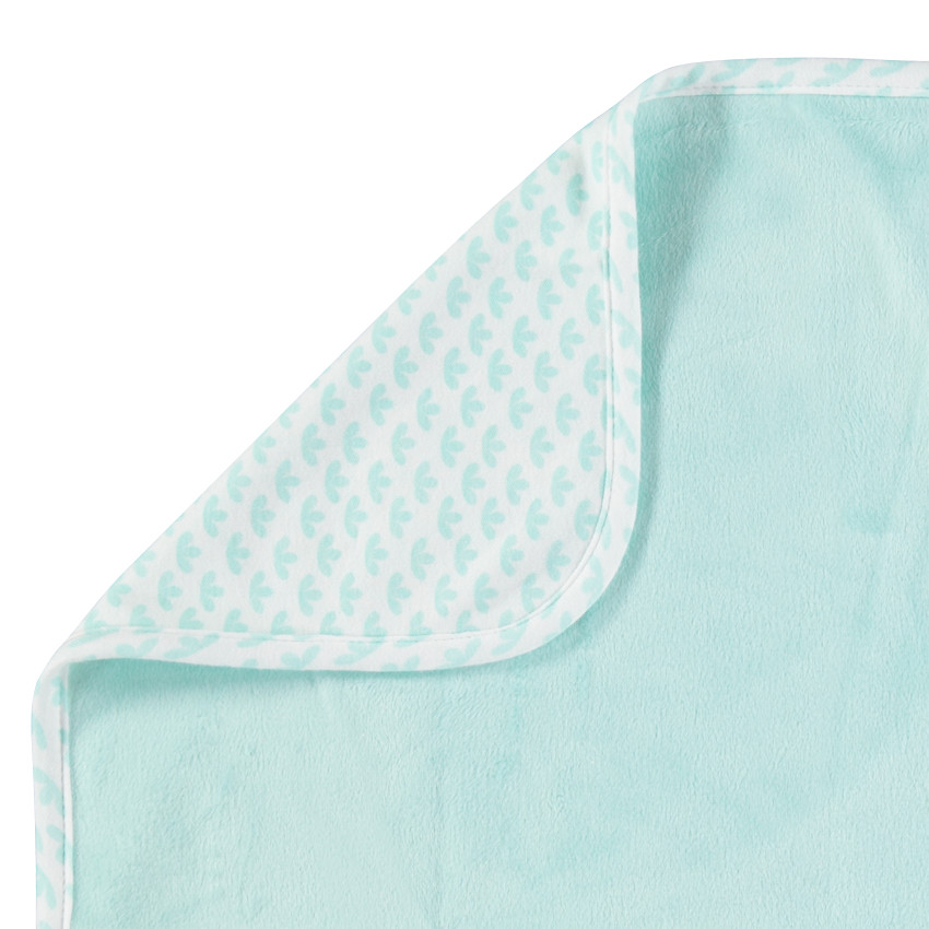 Manta de terciopelo y tejido de punto con panda con bordado 