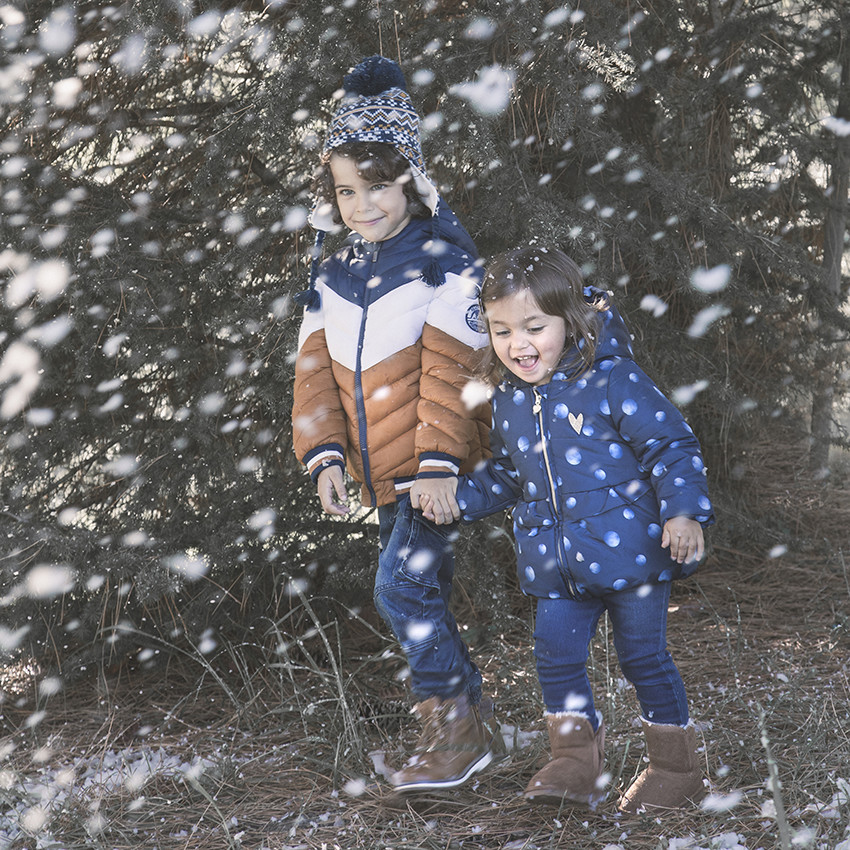 Chaqueta con capucha con estampado de lunares forrada en sherpa 