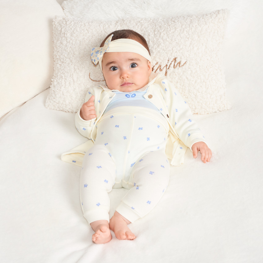Conjunto de 3 piezas Body con cuello de peter pan + chaleco + pantalón con estampado de mariposas para bebé niña 