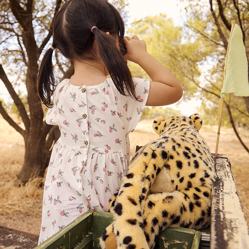 Vestido de manga corta con estampado de melocotones para bebé niña 