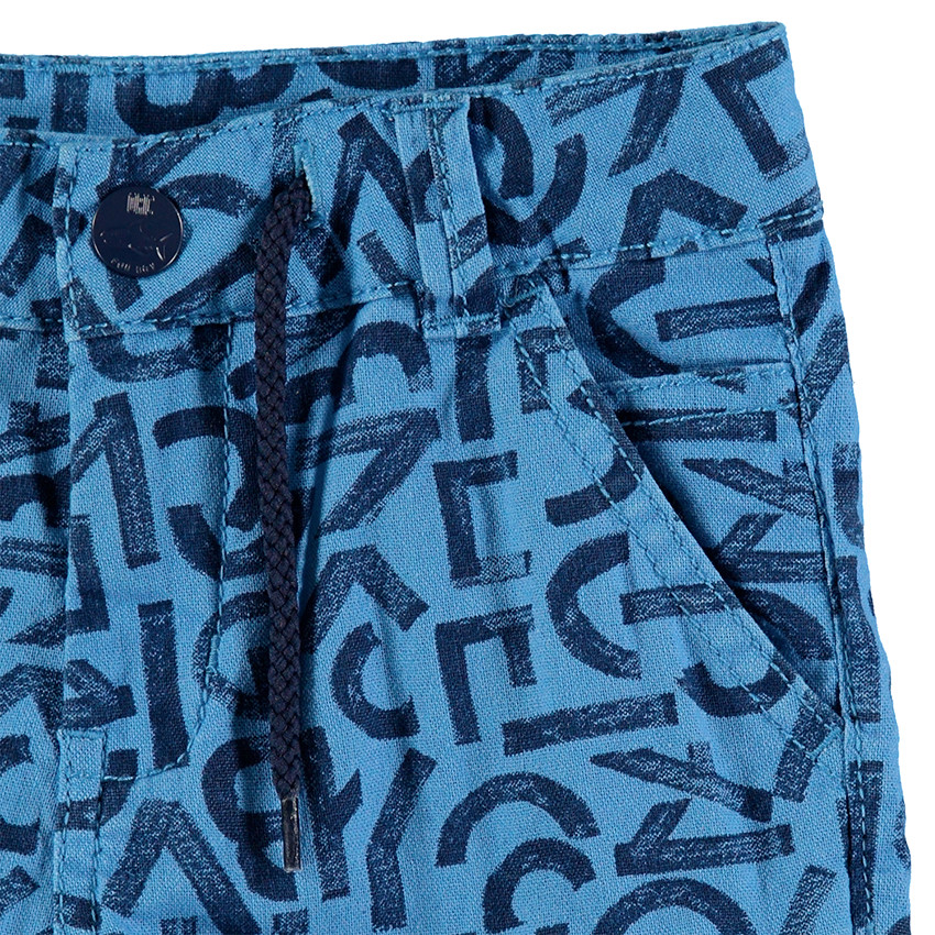Bermudas de algodón con estampado de letras all over y bolsillos  Additional Bermudas de algodón con estampado de letras all over y bolsillos