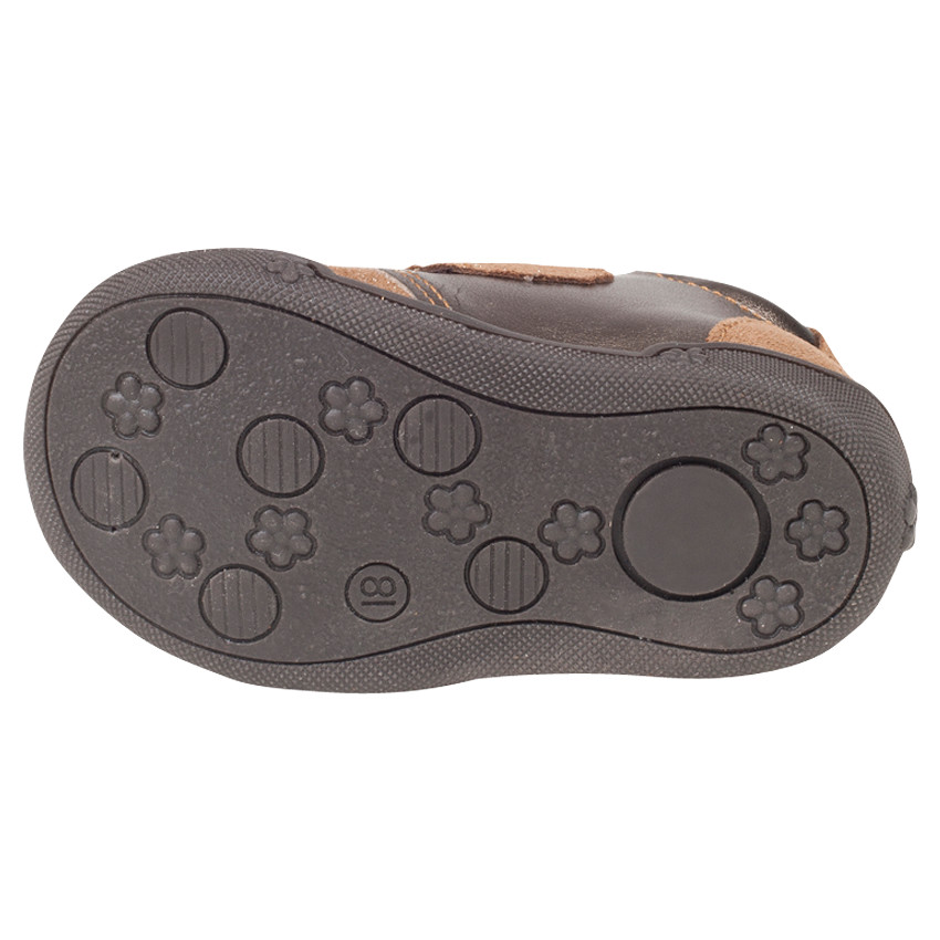 Botines dorados de cuero con cierre de velcro y parches de mariposas 