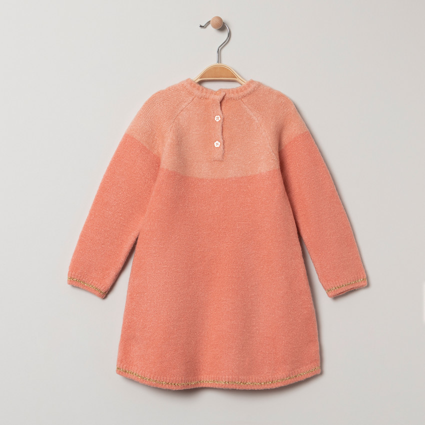 Vestido manga larga de punto con pompones y bolsillos  