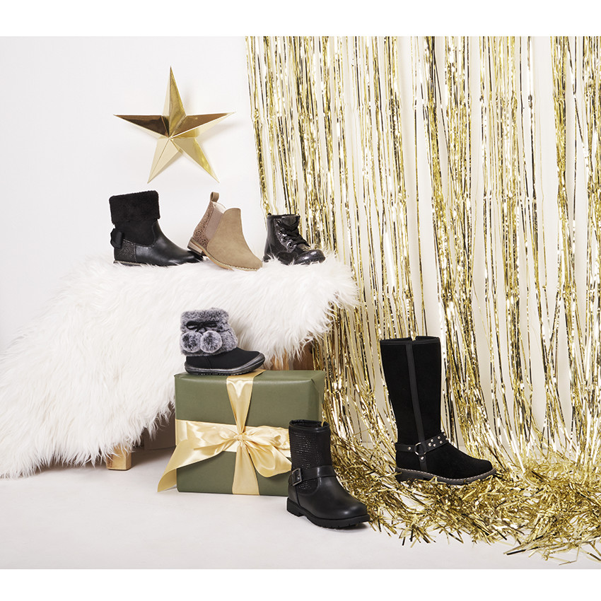 Botines negros con strass y hebilla decorativa para niña 