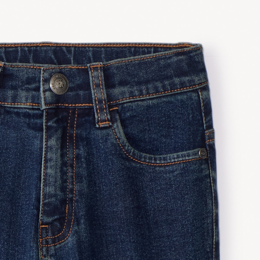 Vaqueros slim en denim con costuras en contraste para niño 
