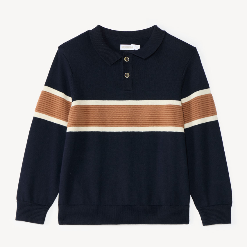 Suéter con diseño niño con cuello tipo polo. 