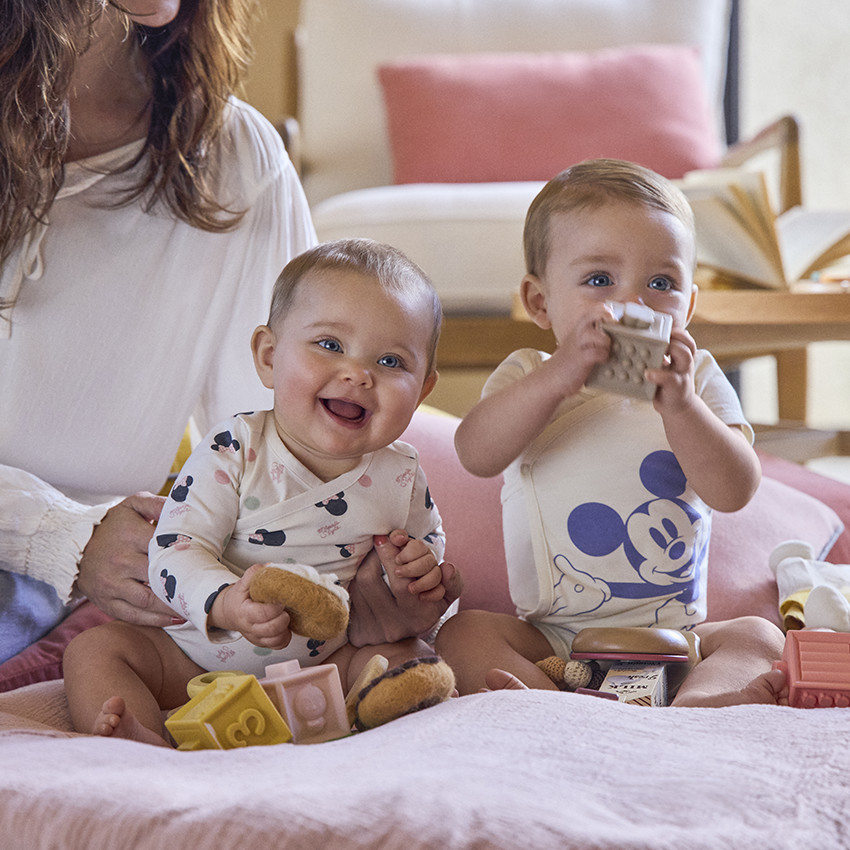 Lote de 3 Bodies de manga corta Disney Mickey para bebé niño (aperturas diferentes según la edad) 