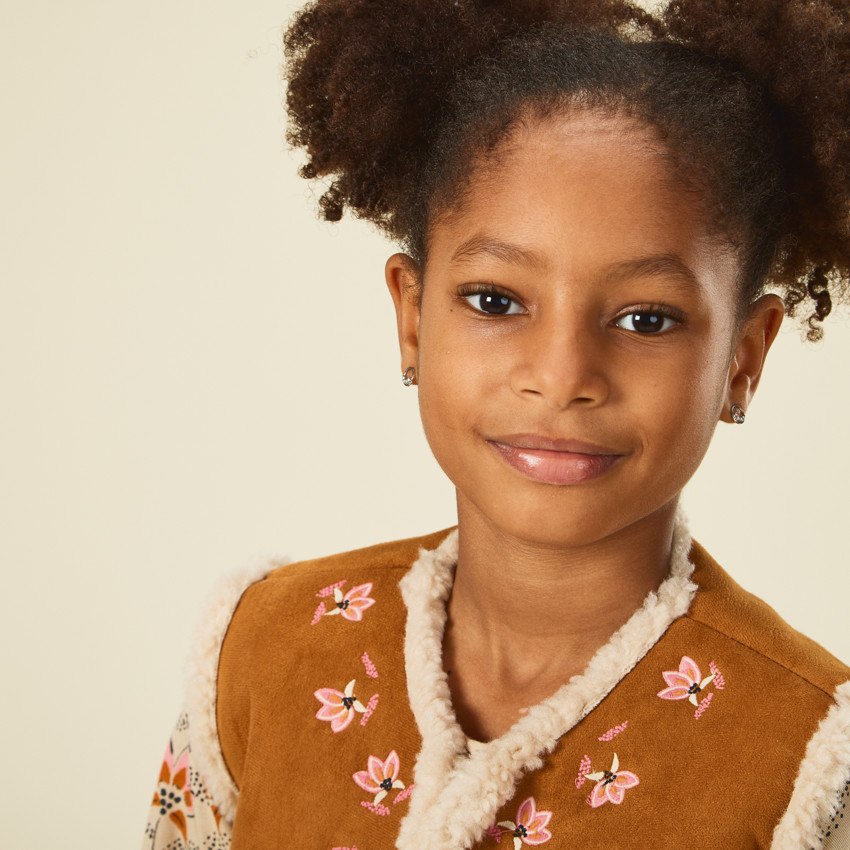 Chaleco sin mangas de ante y sherpa para niña 