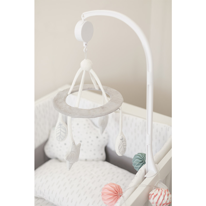 Móvil musical con suspensiones de terciopelo 