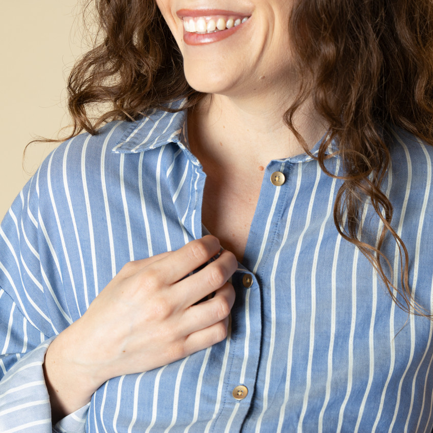 Camisa de manga larga para el embarazo y la lactancia a rayas. 