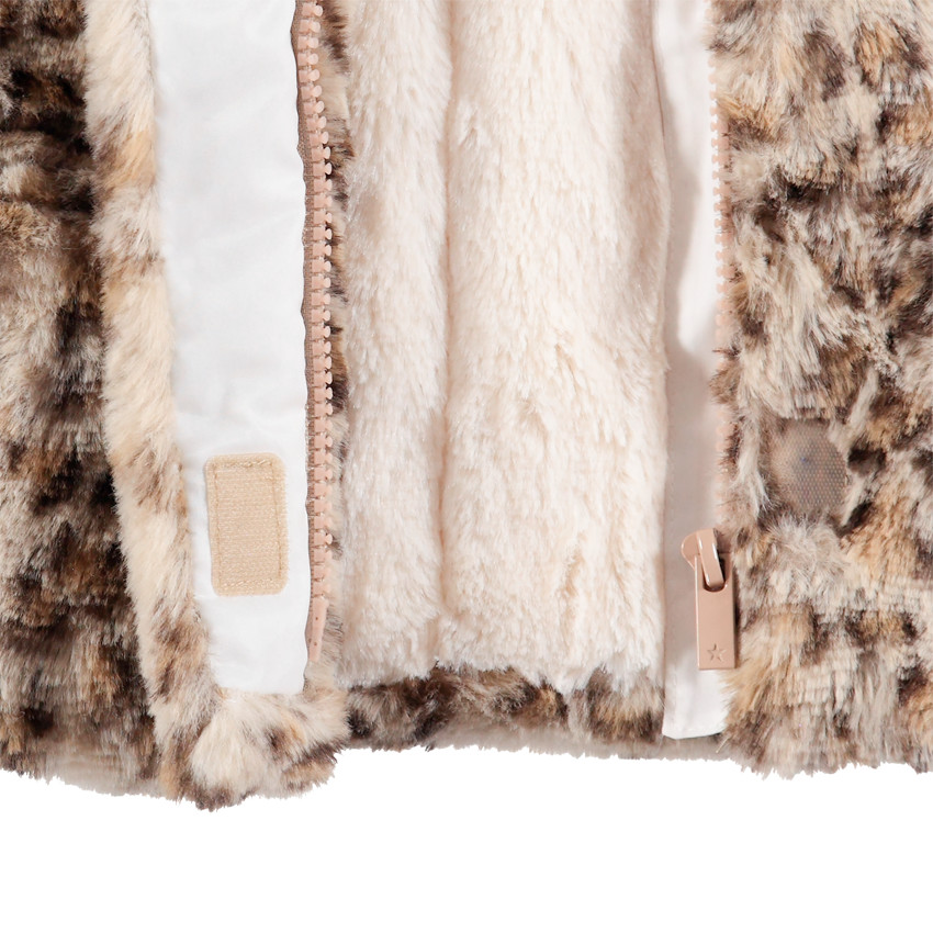 Abrigo de pelo sintético de leopardo con orejas en la capucha 