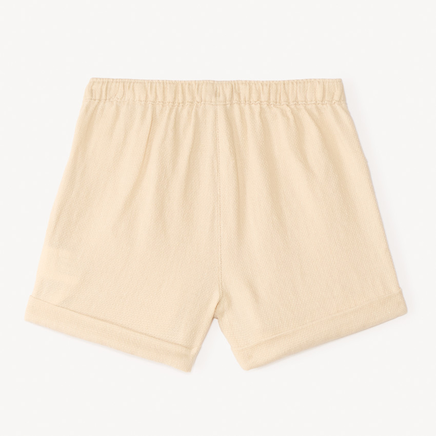 Short de tela con bordado de corazón para niña bebé 